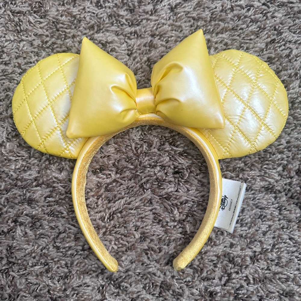 Yellow minnie ears